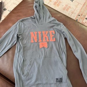 Nike thermal hoodie- great condition
